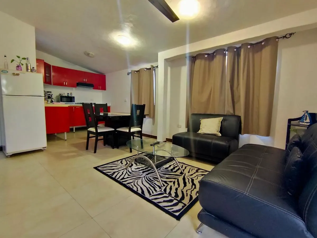 En El Centro De Cancun, Cerca Del Ado Apartment